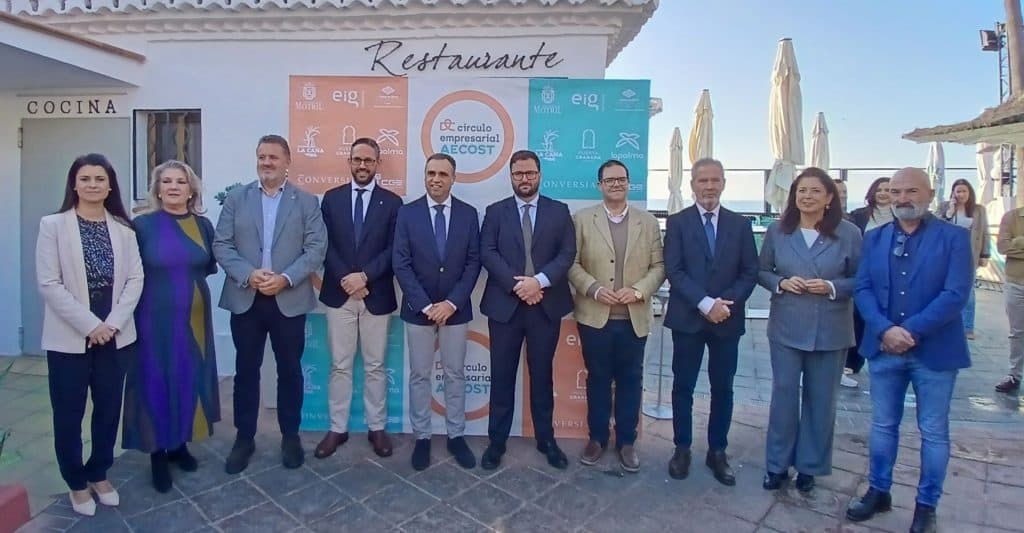 El presidente de Diputación aborda en el ‘Círculo Empresarial’ de AECOST el papel estratégico de la Costa Tropical en el conjunto de la provincia