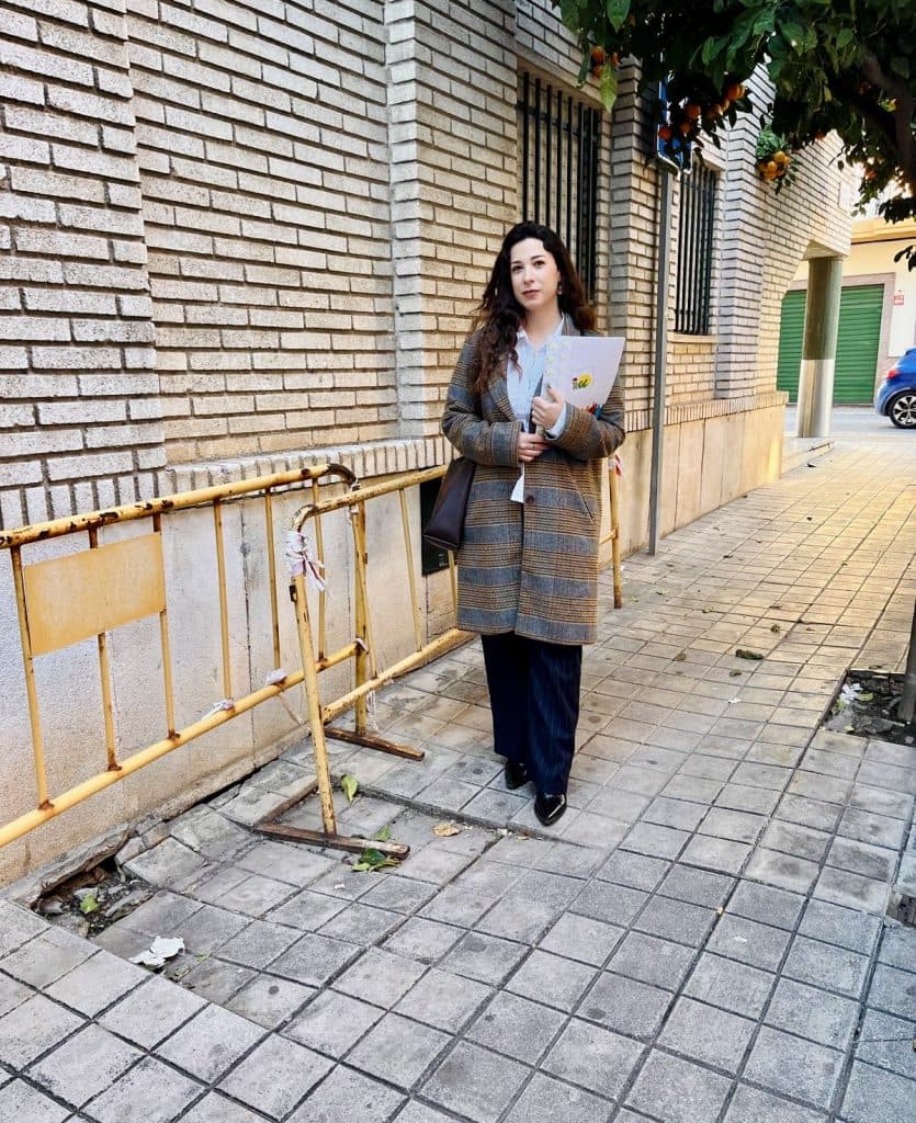 IU-Motril denuncia el deterioro de las aceras en la calle Chile y «la inacción del equipo de Gobierno»