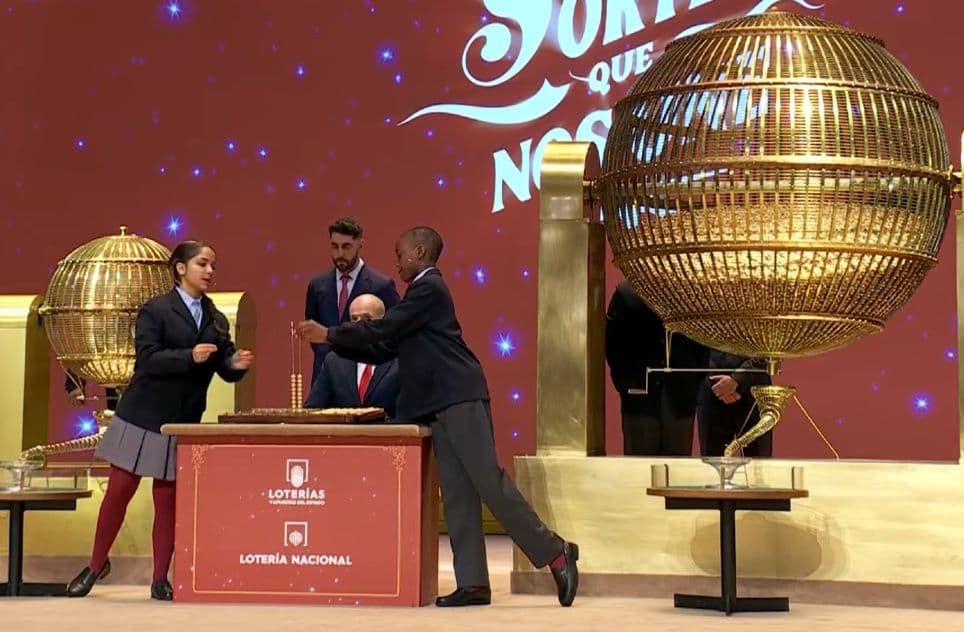 EN EL FARO, SORTEO EXTRAORDINARIO DE NAVIDAD 2025 (EL GORDO: 79432)