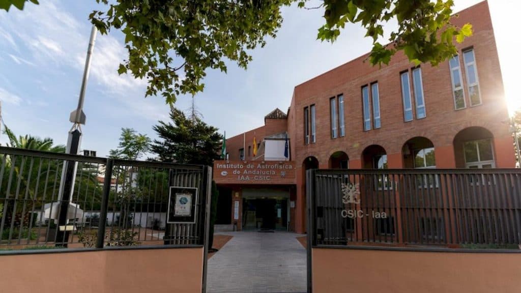 El Instituto de Astrofísica de Andalucía con sede en Granada, premio Plaza de España 2025