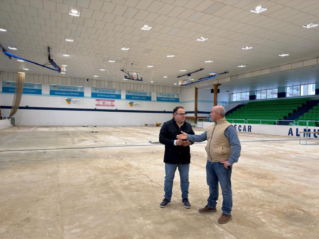 El Pabellón Municipal de Deportes de Almuñécar encara la recta final de sus obras de mejora