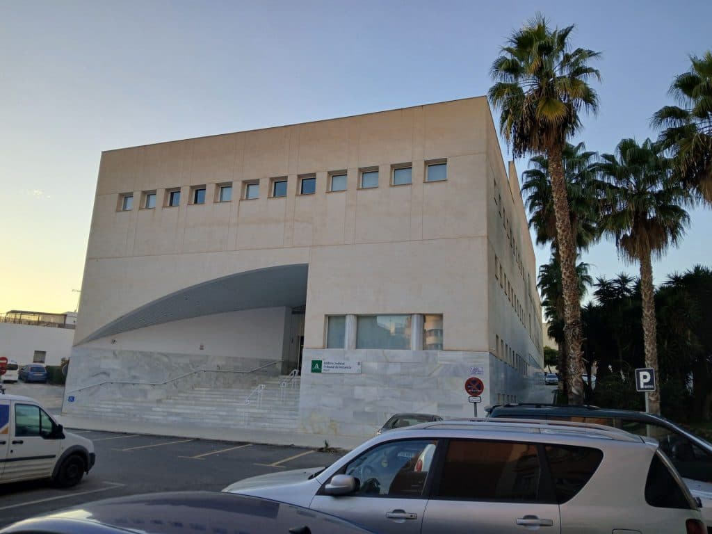 La Guardia Civil detiene en Motril a un hombre por cinco delitos de robo con fuerza