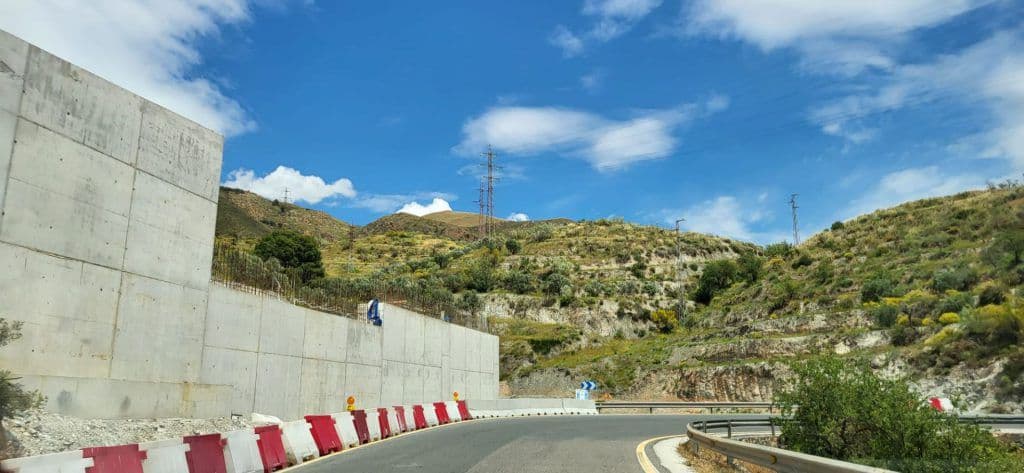 El PSOE de Lanjarón denuncia «la apropiación ilegal de caminos rurales por parte del ayuntamiento