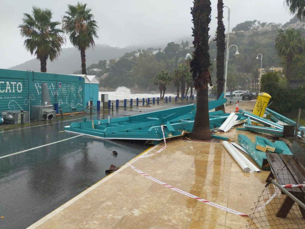 Almuñécar supera el episodio de temporal con más de 150 incidencias atendidas y refuerza los trabajos de limpieza