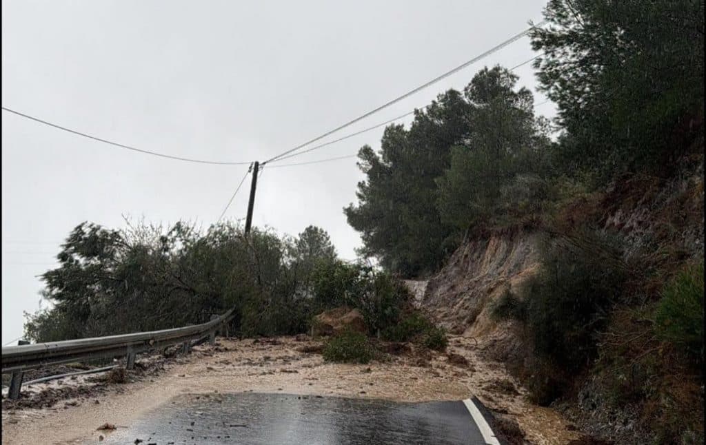 Hallan sin vida a una vecina de Castell de Ferro en la Rambla de Hileros