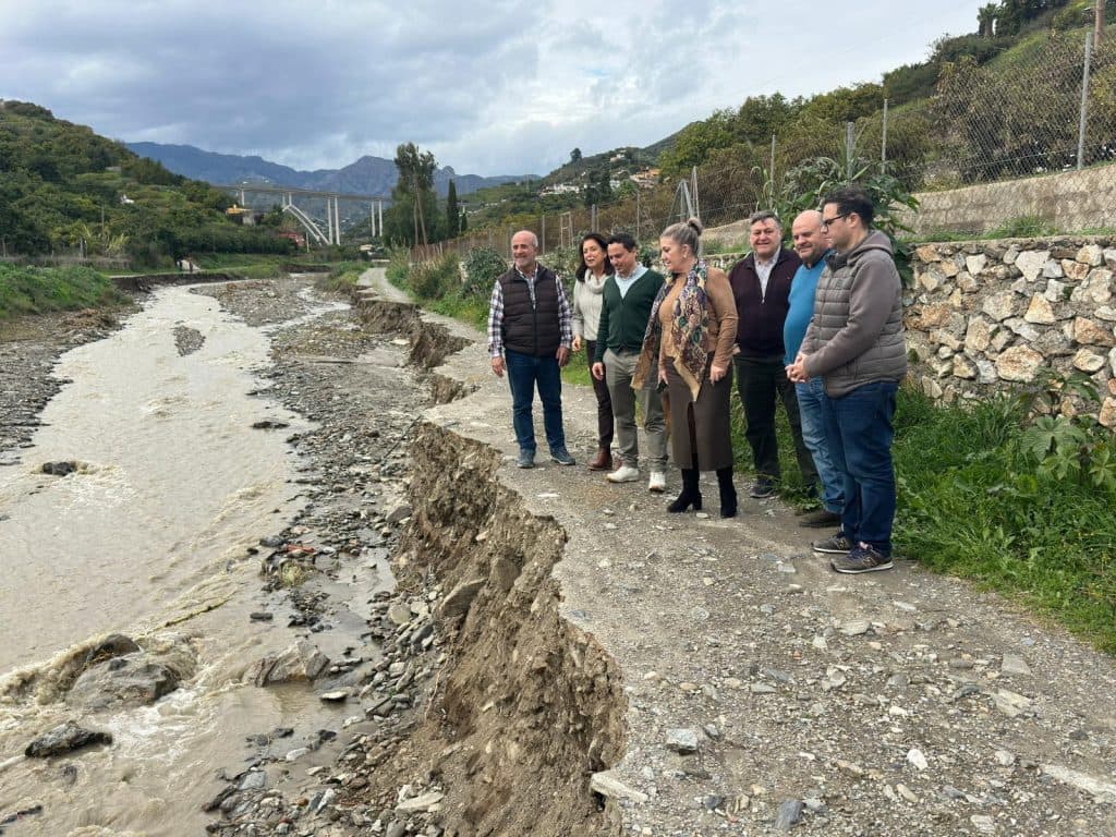 La delegada de Agricultura visita las zonas agrícolas afectadas por los temporales en el municipio sexitano