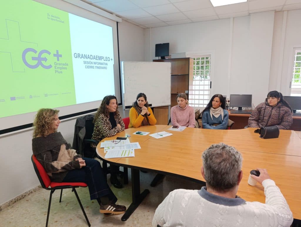 Formación y Empleo en Almuñécar cierra 2025 apostando por la capacitación profesional y la mirada puesta en el presente digital