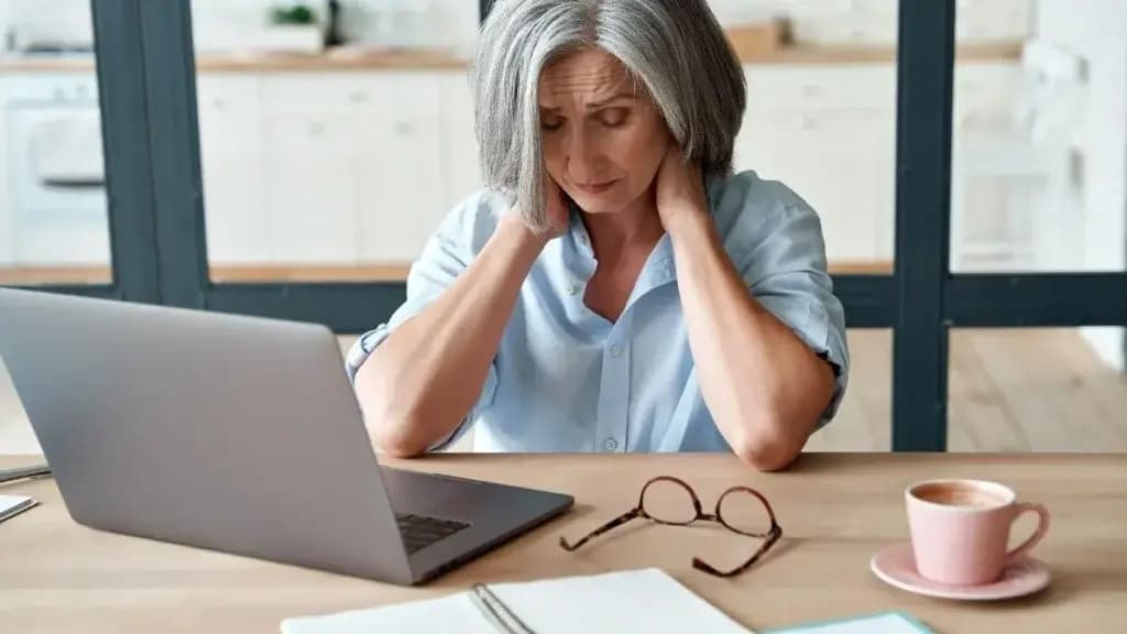 Un juzgado de Granada concede incapacidad permanente absoluta a una funcionaria con fibromialgia que «recibió un alta impuesta sin revisión médica»