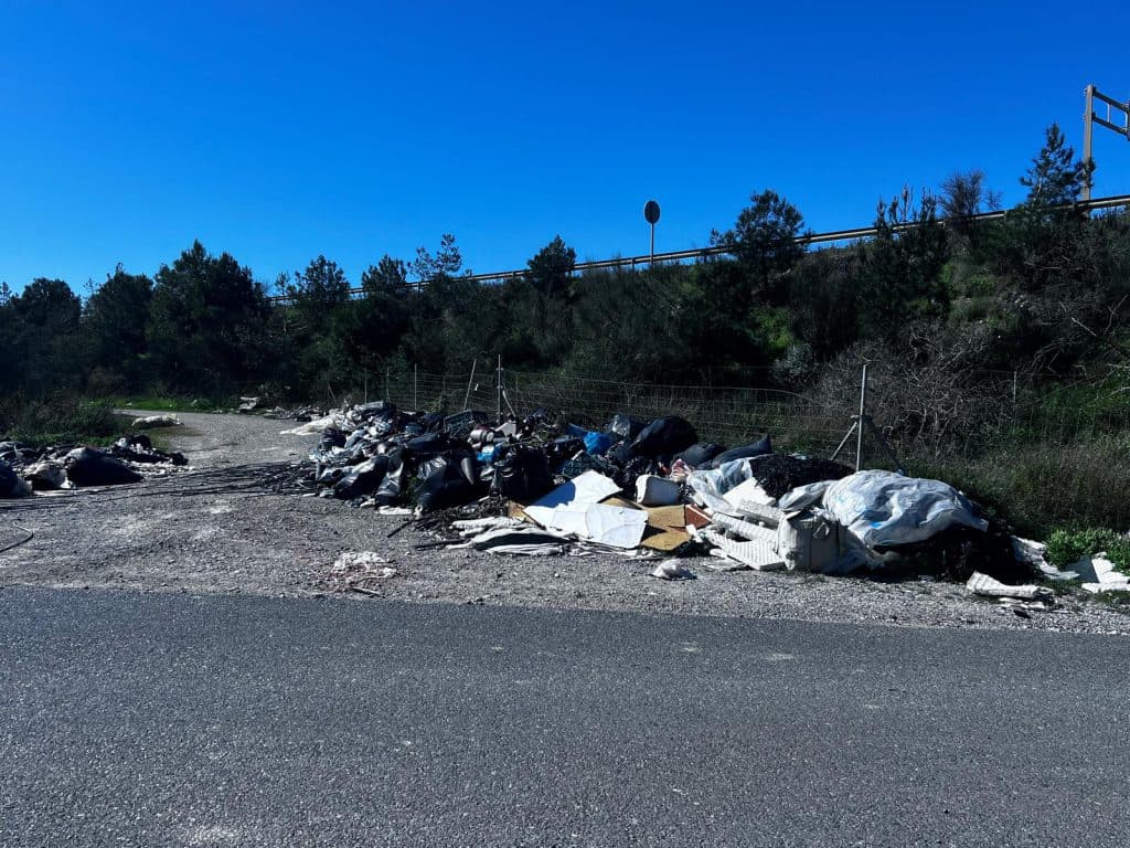 Centrados en Motril denuncia vertidos incontrolados en el término municipal por «la falta de soluciones del ayuntamiento»