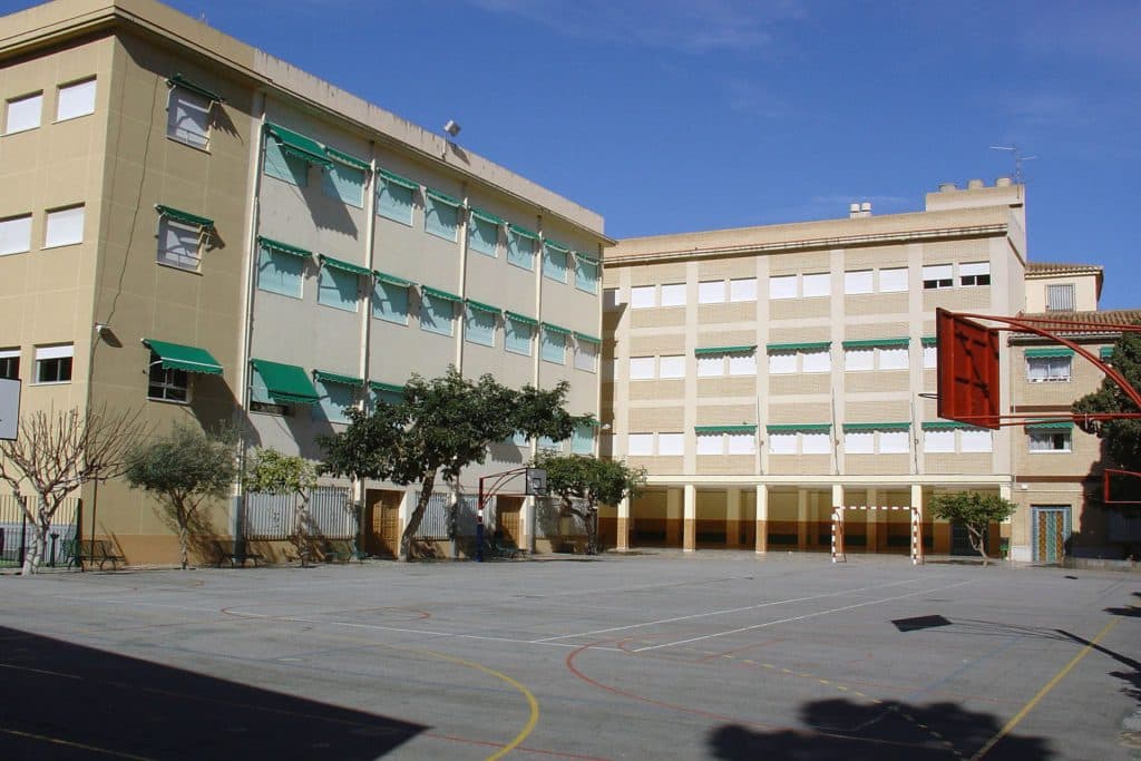La Junta decreta el cierre de colegios e institutos en toda Andalucía salvo Almería