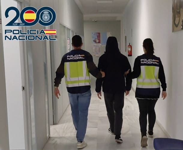 Detenidas en Granada tres personas que explotaban sexualmente a varias mujeres en pisos turísticos