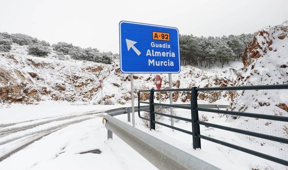 Emergencias Andalucía pide «prudencia» ante el aviso naranja por nevadas en comarcas de la provincia de Granada