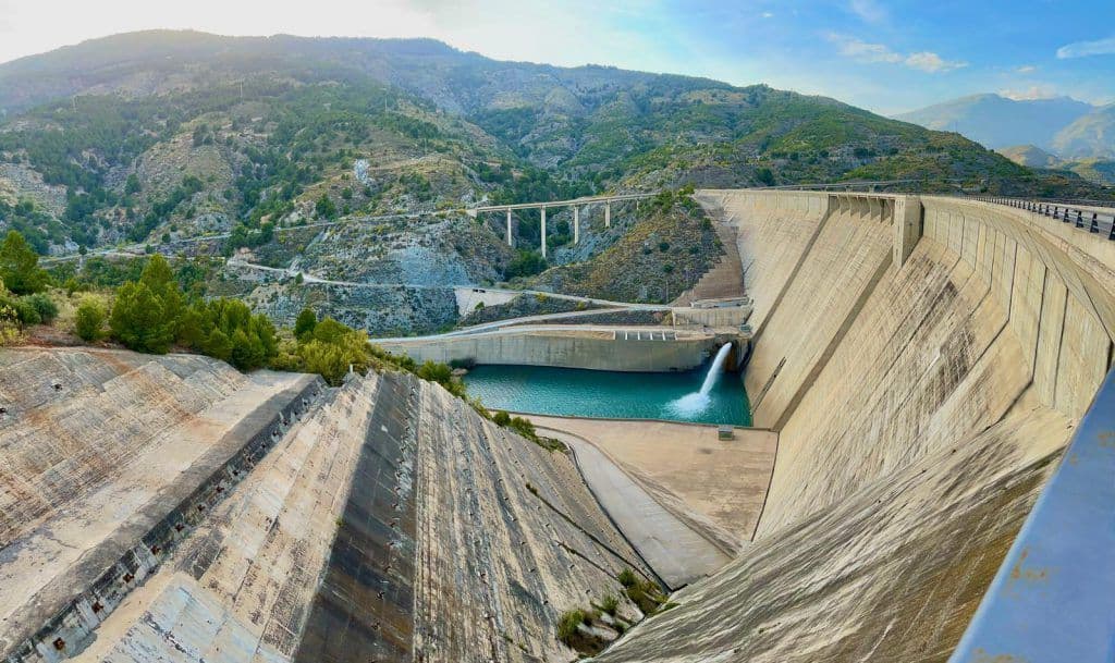 Primera reunión constitutiva de la Mesa del Agua de la Costa Tropical, en Granada capital
