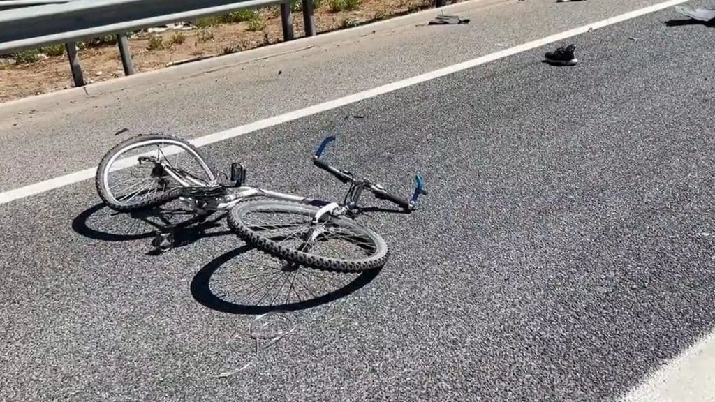Fallece un ciclista tras ser atropellado por un camión en Otura