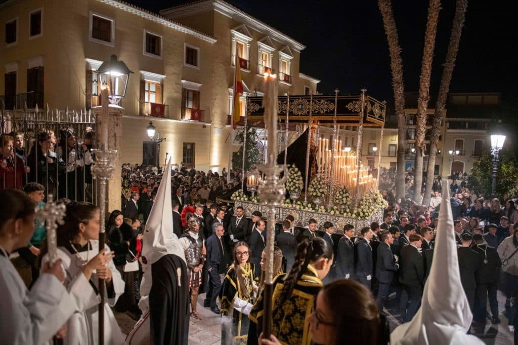 La provincia de Granada supera las previsiones y firma una Semana Santa con una alta ocupación