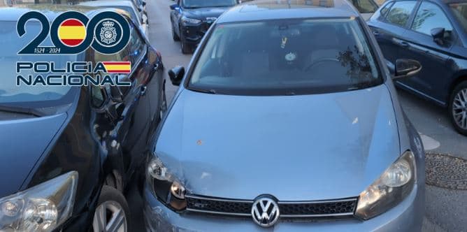 Detenido un varón conduciendo en estado de embriaguez que causó daños a 5 vehículos y estuvo cerca de atropellar a dos personas