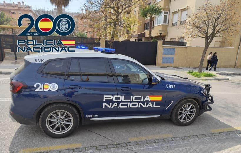 Detenido en Granada un varón que amenazó al dueño de un bar y le hurtó el dinero de la caja registradora