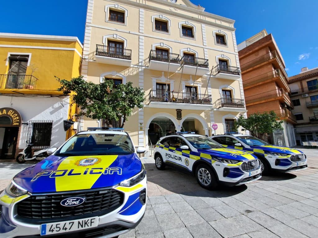La Policía Local de Almuñécar informa de cortes de tráfico por los actos del aniversario de la Guardia Civil