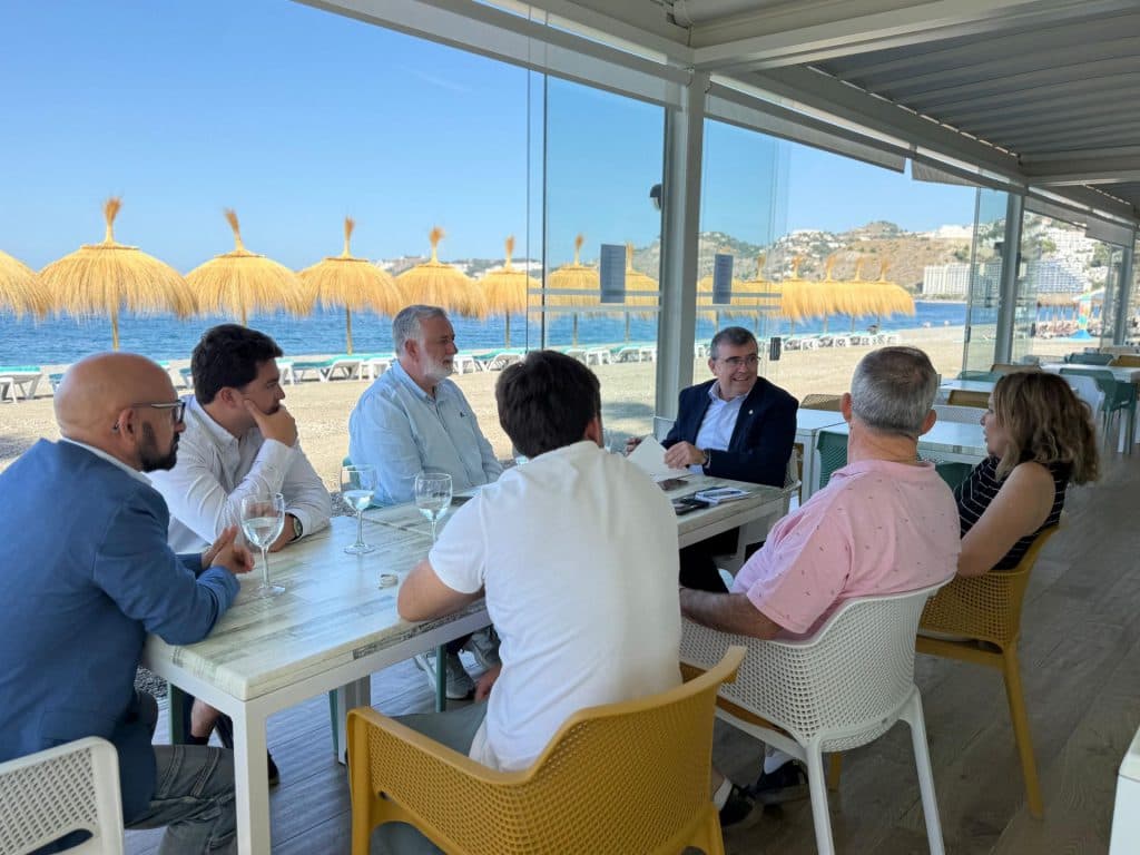 Los Empresarios de Playas trasladan al subdelegado del Gobierno sus principales reivindicaciones de cara al inicio de la temporada de verano en la Costa Tropical