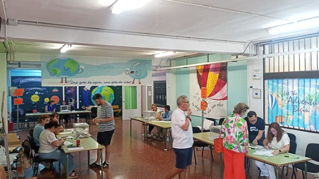 Cambio de localización de algunas mesas electorales en Motril de cara a las elecciones al Parlamento de Andalucía 2026