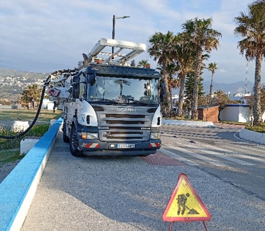 La Mancomunidad de la Costa Tropical refuerza la inspección de las redes hidráulicas en Salobreña «para prevenir incidencias en el litoral este verano»