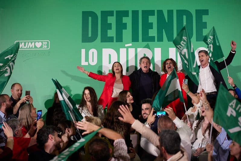 Montero (PSOE) en Granada llama a la ciudadanía a acudir a las urnas el 17M en defensa de «lo suyo, del interés propio y de su familia»