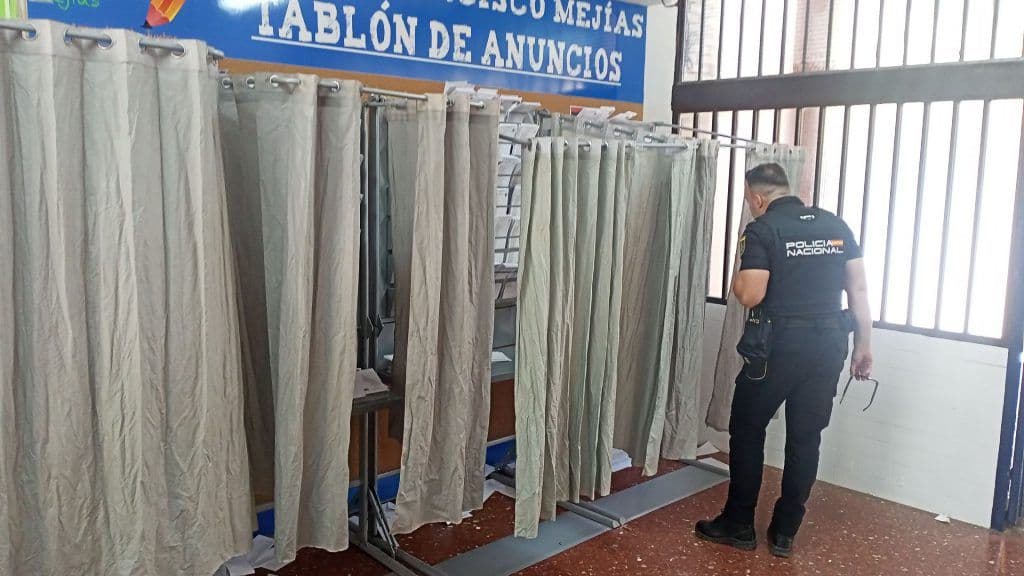 Más de 1.600 agentes de Policía Nacional y Guardia Civil velarán por la seguridad en la provincia de Granada durante las elecciones al Parlamento de Andalucía el del 17 de mayo