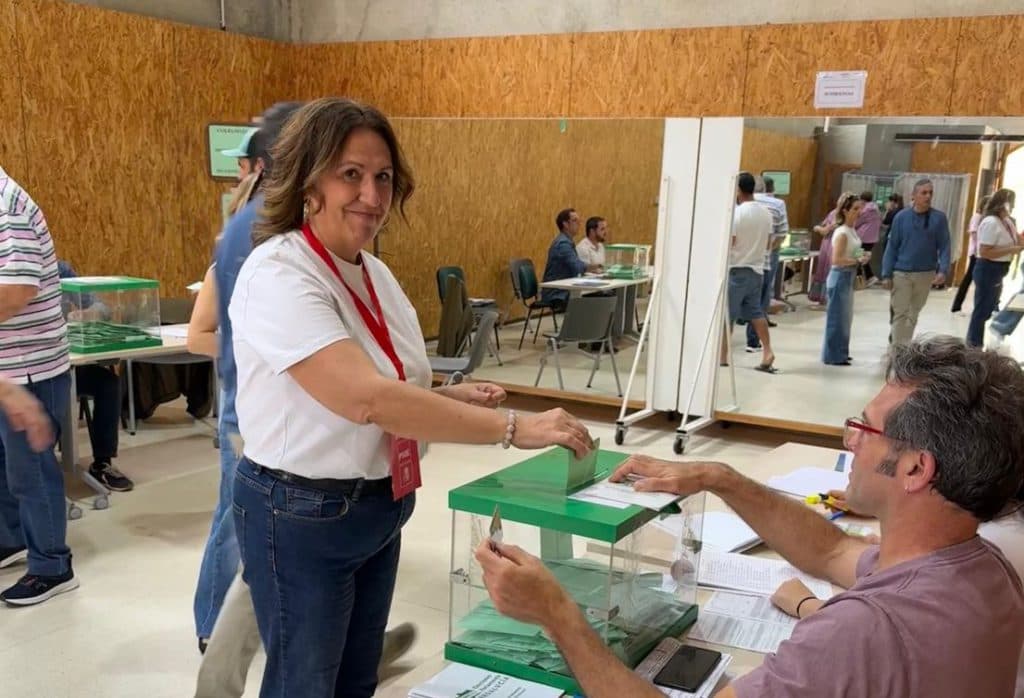 La vicesecretaria del PSOE de Motril invita a participar de la fiesta de la democracia y «que la gente salga a votar»