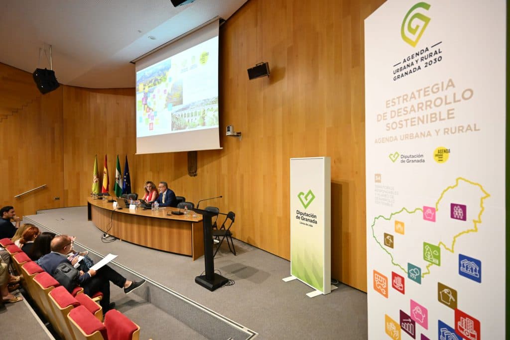 Diputación presenta la Agenda Urbana y Rural Granada 2030 como «hoja de ruta para un desarrollo equilibrado y sostenible de la provincia»