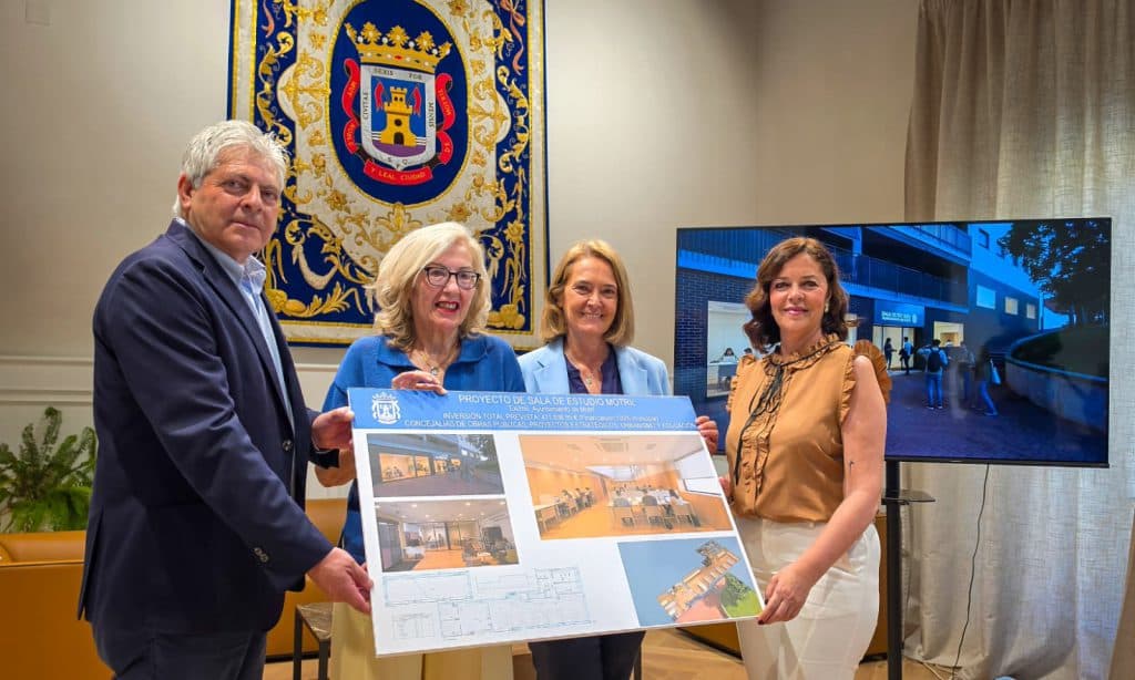 Motril invierte 500.000 euros en la creación de una sala de estudio «moderna y especialmente diseñada a las necesidades de los estudiantes»