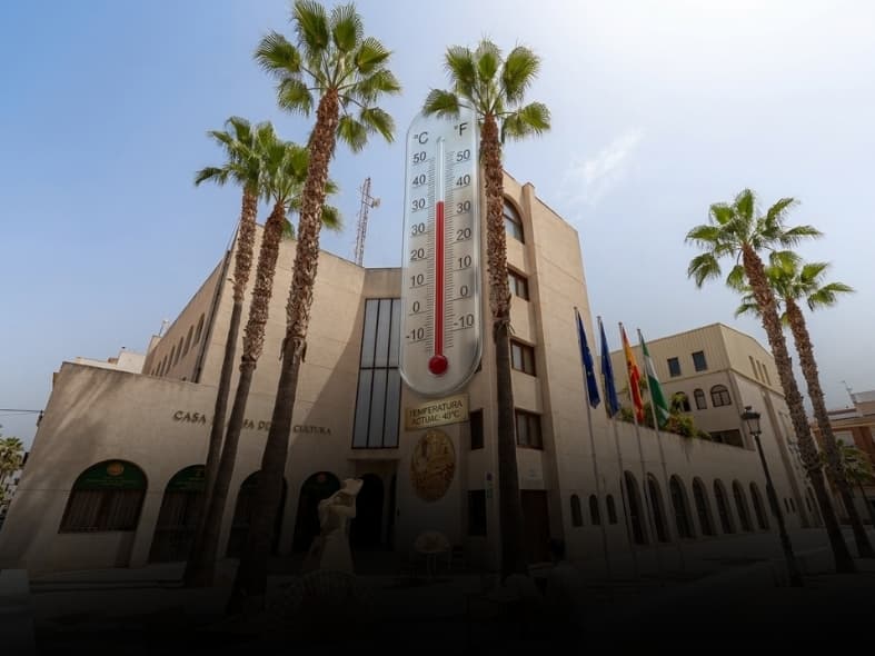 El PSOE denuncia «el calor sofocante y la falta de climatización» en el auditorio de la Casa de la Cultura de Almuñécar