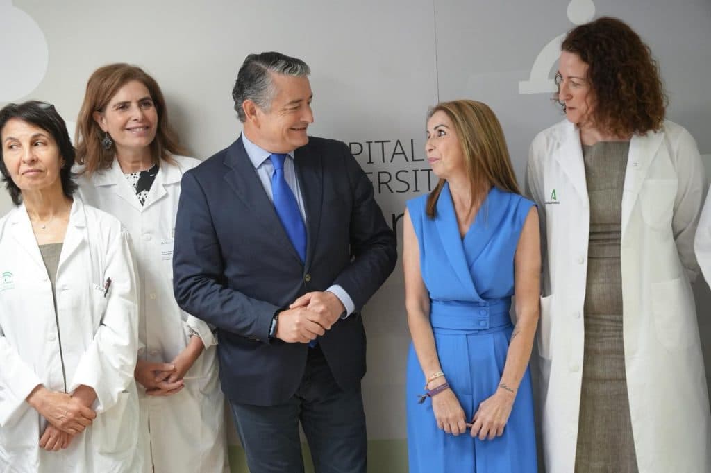 Más de 50 profesionales intervienen en el primer trasplante de intestino en Andalucía