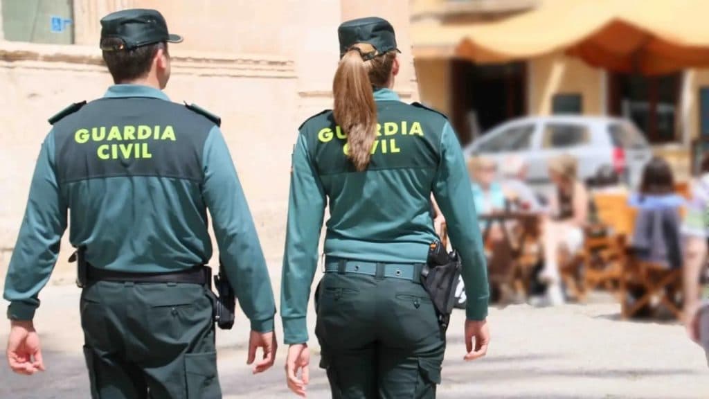 Detenida una pareja en Almuñécar por delitos de robo con fuerza en las cosas, hurto, estafa, allanamiento de morada y daños