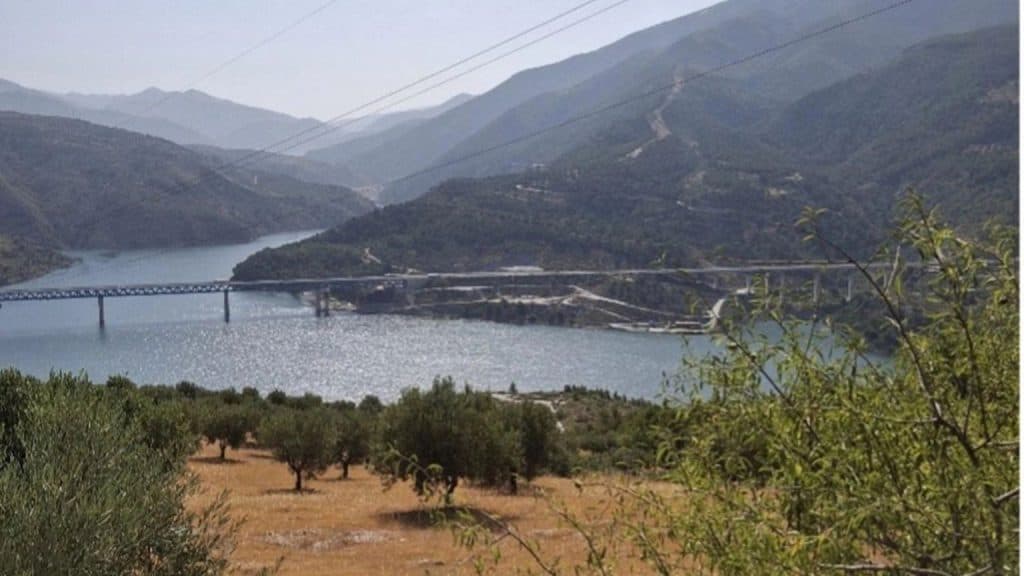 Advierten del riesgo de una ‘megaola’ de 45 metros en el embalse de Rules de Granada