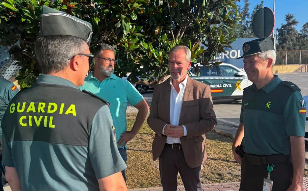 La Policía Portuaria de Motril y la Unidad de Seguridad de la Guardia Civil refuerzan su coordinación con una jornada formativa conjunta