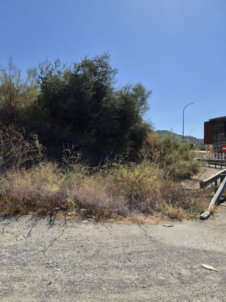 El PSOE exige frenar el proyecto de planta de alquitrán en La Herradura