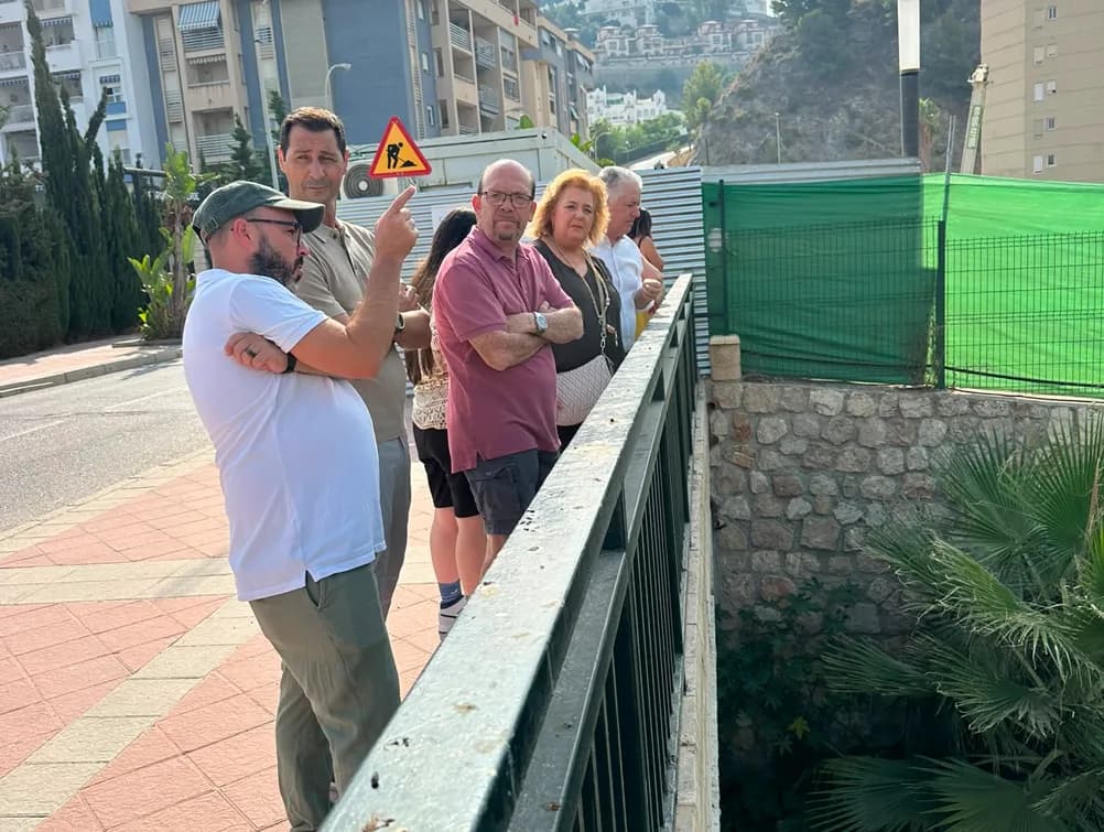 El PSOE califica de “escandaloso” el vertido de agua potable al mar en Almuñécar y pide a Diputación una solución