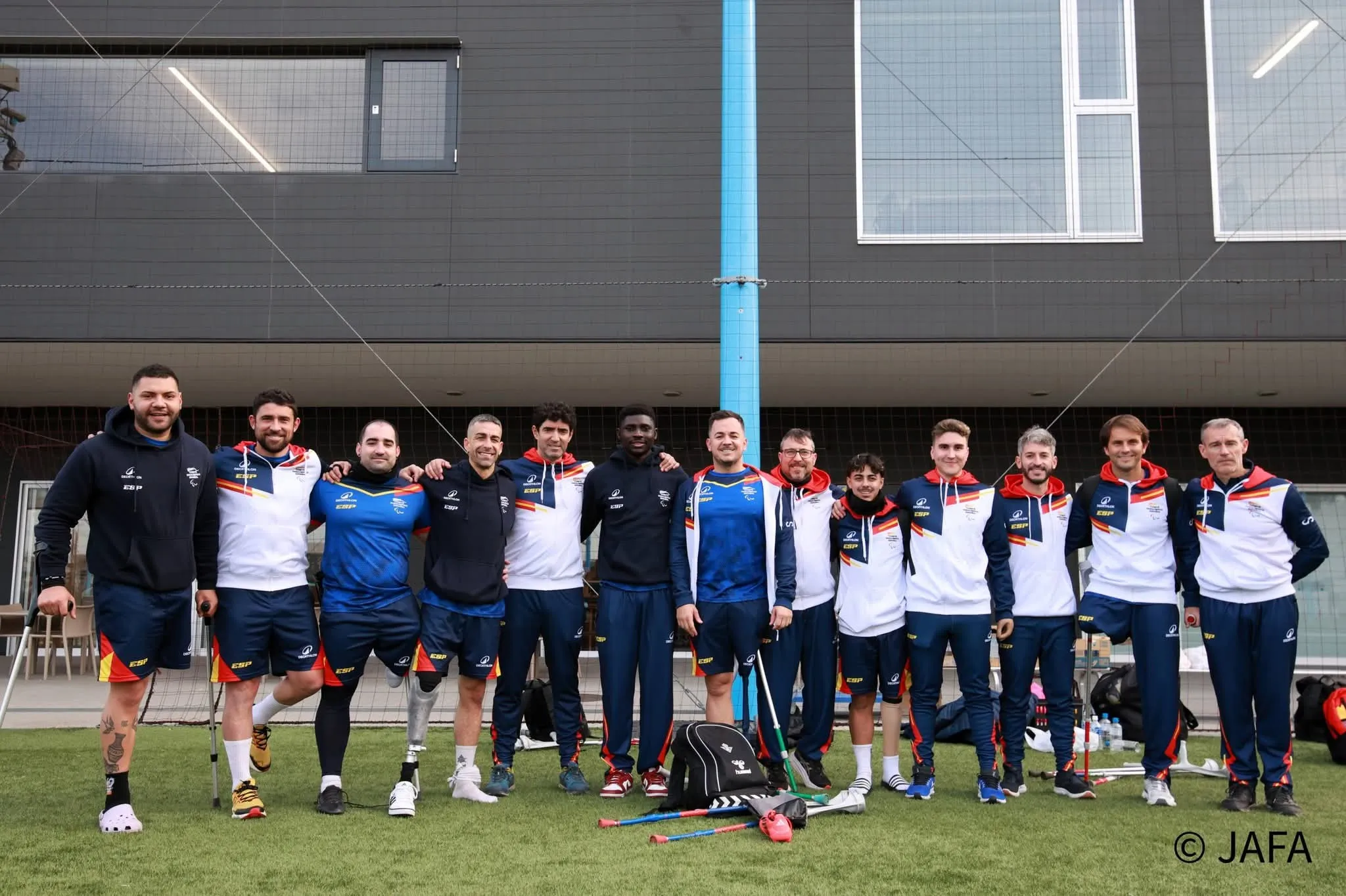 Fano se prepara para la Champions de fútbol para amputados