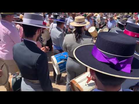 EN EL ROCÍO, MISA DE LAS HERMANDADES, A LA ESPERA DEL MOMENTO MÁS ESPERADO
