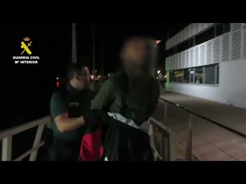 5 TONELADAS DE HACHÍS INTERVENIDAS Y CUATRO PERSONAS DETENIDAS EN LA DESEMBOCADURA DEL GUADALQUIVIR