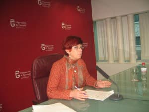 Casi dos mil personas trabajan como auxiliares en la ayuda a domicilio en municipios menores de 20.000 habitantes