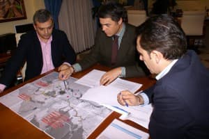 Motril defiende en Sevilla sus alegaciones al Plan Subregional