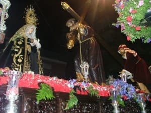 MIERCOLES SANTO CON LA MIRADA PUESTA EN EL CIELO
