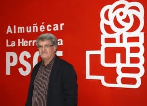Francisco Prados advierte que el PP va a entregar a Benavides el Ayuntamiento de Almuñécar a cambio de sus votos en la Diputación