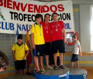 Los motrileños demuestran su buen estado de forma en el XXXIII Trofeo del Real Club Náutico