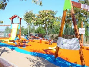 La Obra Social de CajaGRANADA ha instalado 250 parques infantiles y para mayores en los últimos cinco años