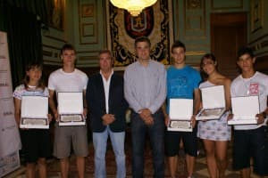 Motril, orgulloso de sus jóvenes atletas medallistas