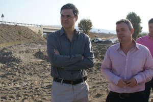 El Ayuntamiento continúa con su plan de embellecimiento y reforestación en los principales accesos de Motril
