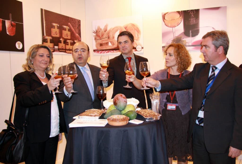 Celebrada con éxito la primera degustación de productos granadinos en FITUR