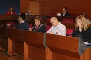 El PSOE denuncia subidas en el transporte público